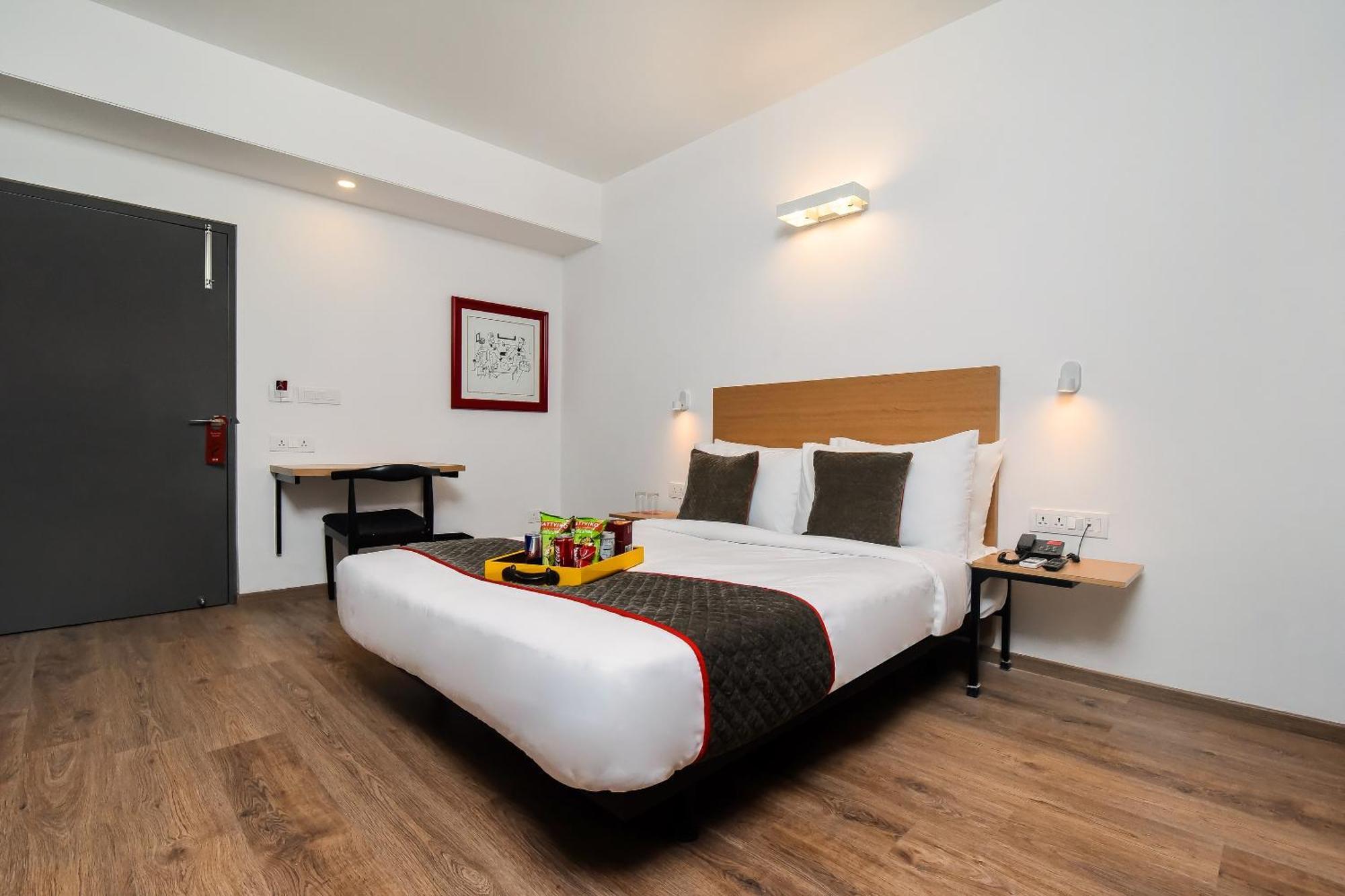 Hotel Townhouse C Scheme Ahinsa Circle Divisione di Divisione di Jaipur Esterno foto