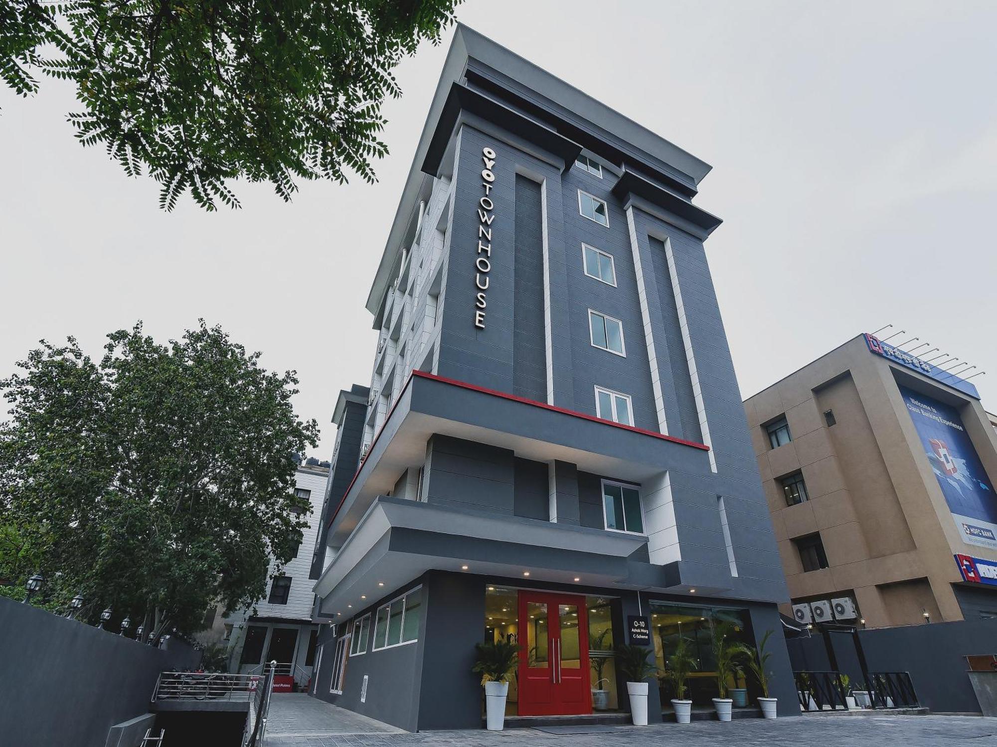 Hotel Townhouse C Scheme Ahinsa Circle Divisione di Divisione di Jaipur Esterno foto