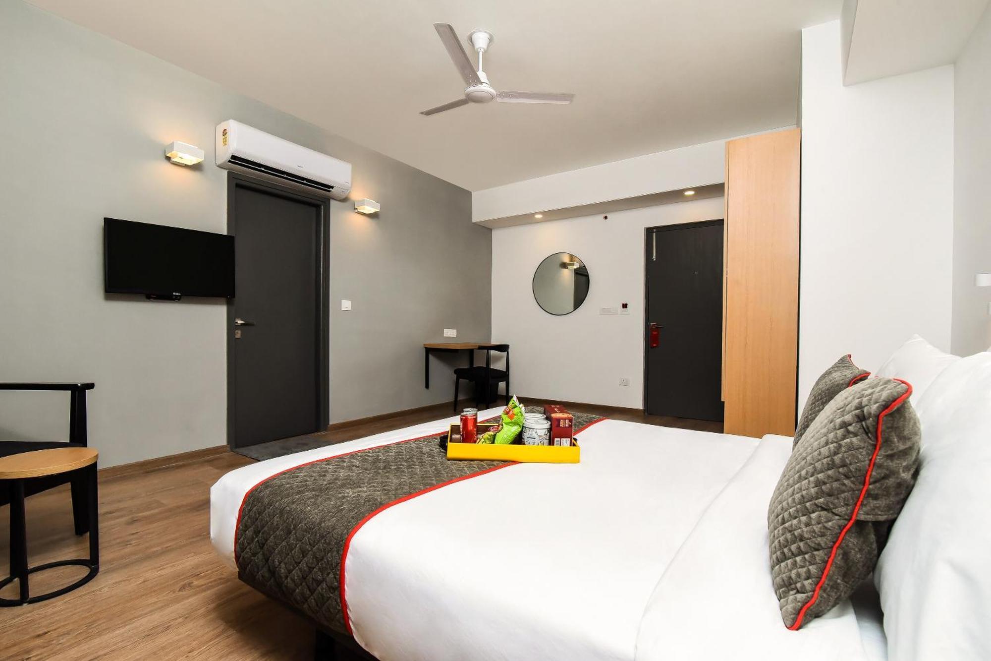 Hotel Townhouse C Scheme Ahinsa Circle Divisione di Divisione di Jaipur Esterno foto
