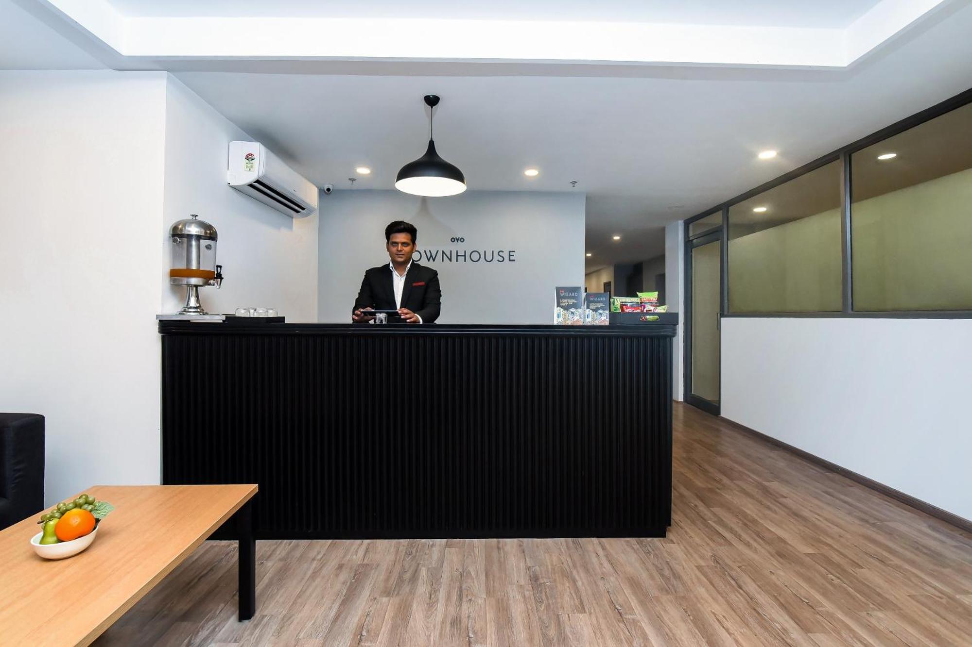 Hotel Townhouse C Scheme Ahinsa Circle Divisione di Divisione di Jaipur Esterno foto