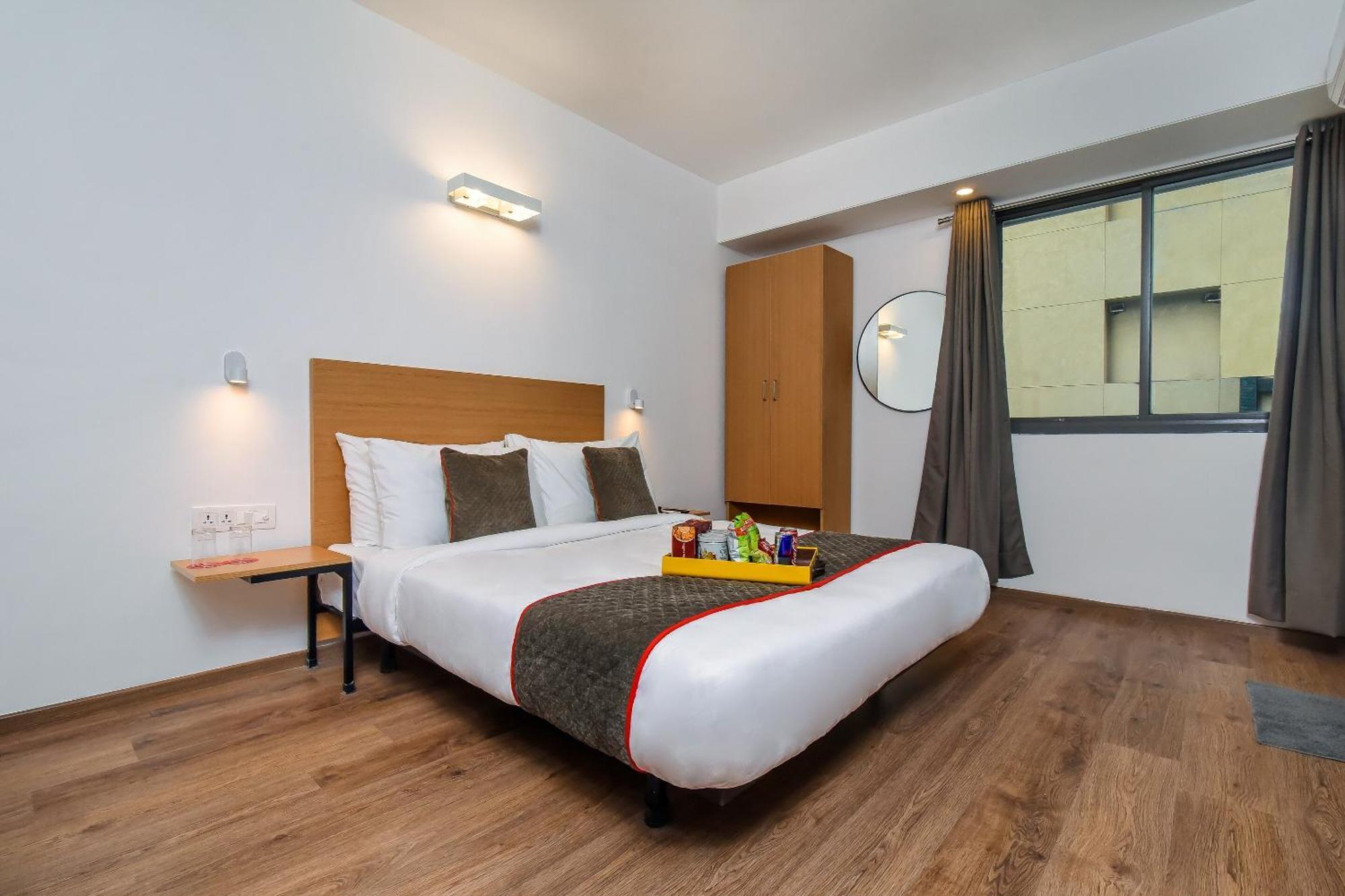 Hotel Townhouse C Scheme Ahinsa Circle Divisione di Divisione di Jaipur Esterno foto
